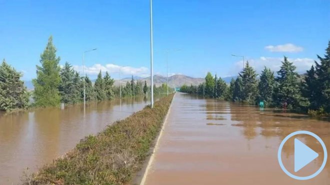 εθνικη n Η εθνική οδός παραμένει πλημμυρισμένη