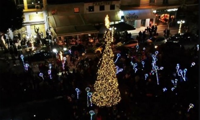 Λαυριο Δέντρο Φωταγώγηση του Χριστουγεννιάτικου Δέντρου σε Κερατέα και Λαύριο