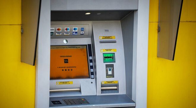 Άρπαξαν ολόκληρο ΑΤΜ και το φόρτωσαν σε αγροτικό