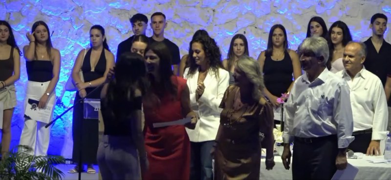 vraveusi mathiton Βραβεύτηκαν οι επιτυχόντες μαθητές του Κορωπίου