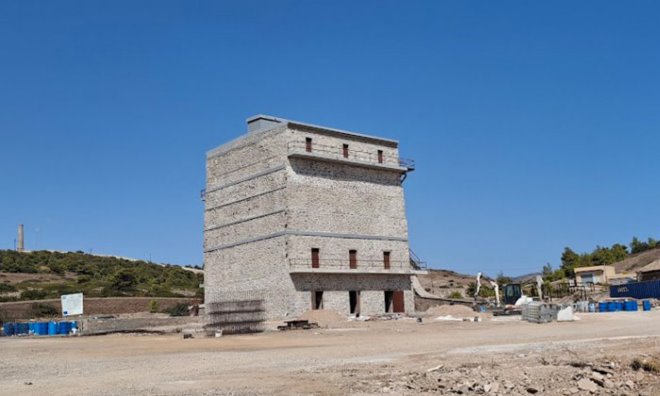 ktirio konofagou Η απορρύπανση του ιστορικού κτιρίου Κονοφάγος στο Λαύριο