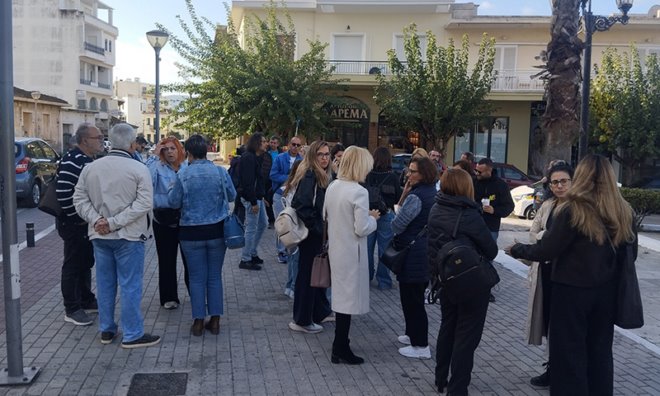 1 dimotiko Porto Rafti Κλείνει το δημοτικό σχολείο Πόρτο Ράφτη μετά την πτώση των σοβάδων στα κεφάλια των παιδιών