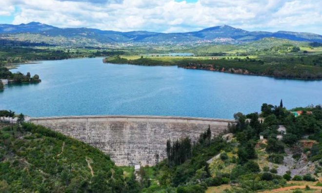 Marathonas Fragma Οι συνεχόμενες βροχοπτώσεις αύξησαν τους ταμιευτήρες νερού σε Μαραθώνα, Μόρνο και Εύηνο