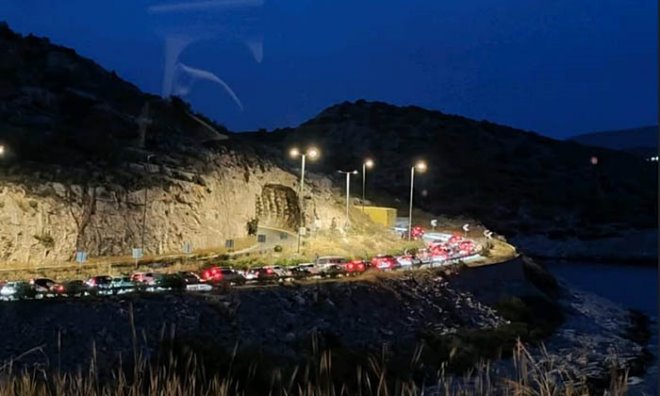 Trypa Karamanli Τροχαίο ατύχημα στην «τρύπα του Καραμανλή»